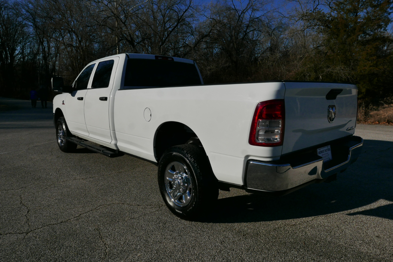 RAM 2500 Tradesman 4x4 Crew Cab 8' Box 2023