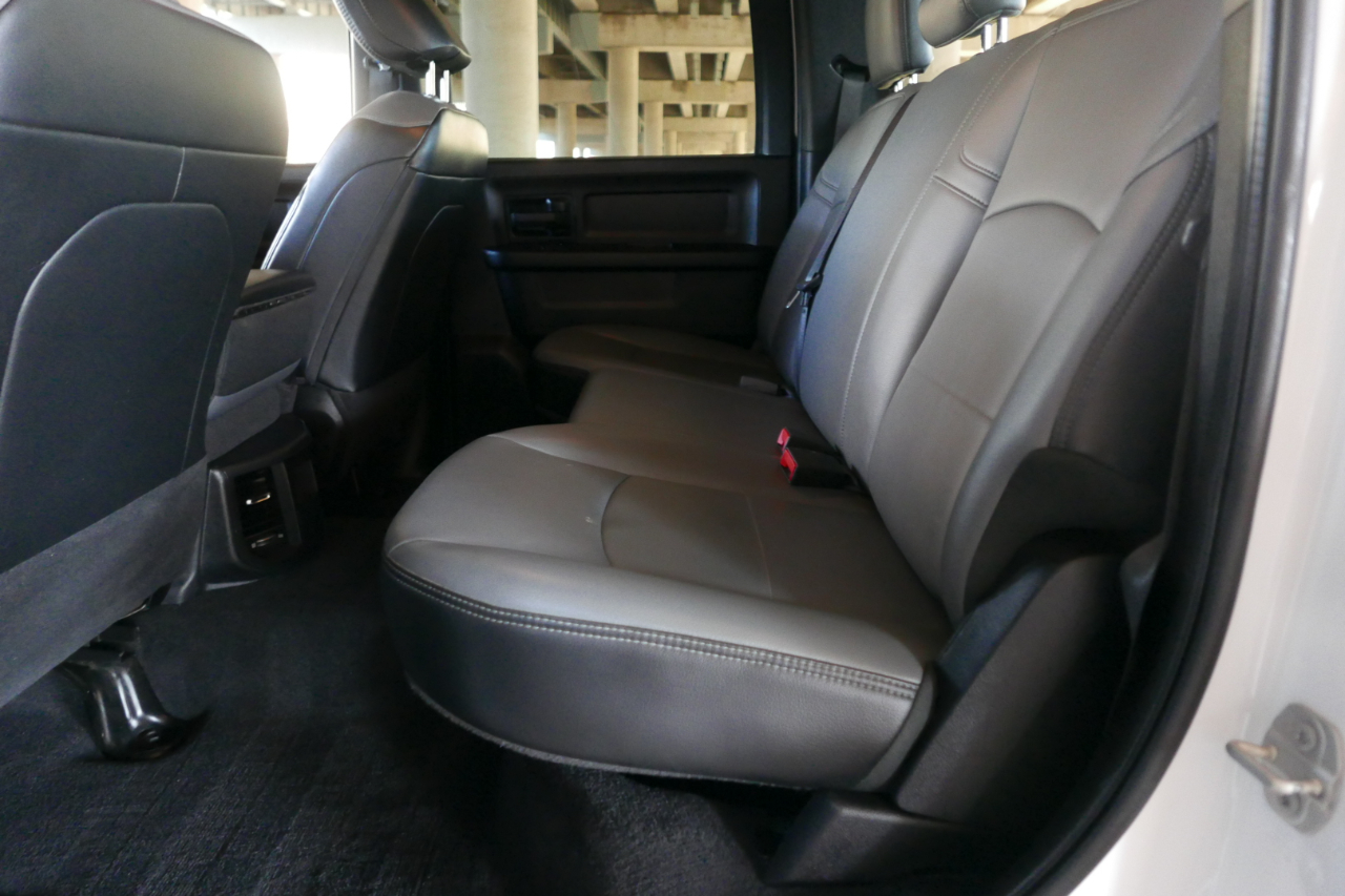 RAM 2500 Tradesman 4x4 Crew Cab 8' Box 2023