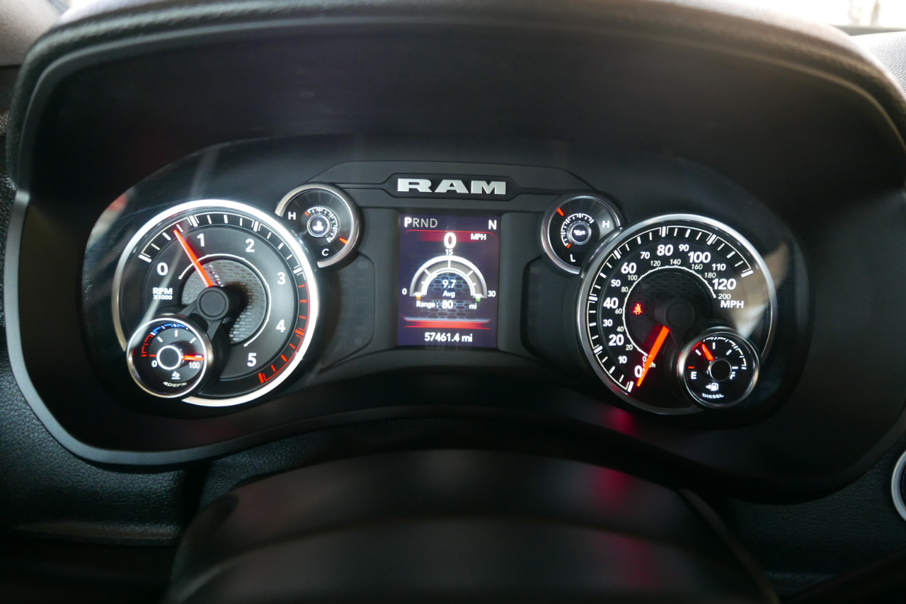 RAM 2500 Tradesman 4x4 Crew Cab 8' Box 2023