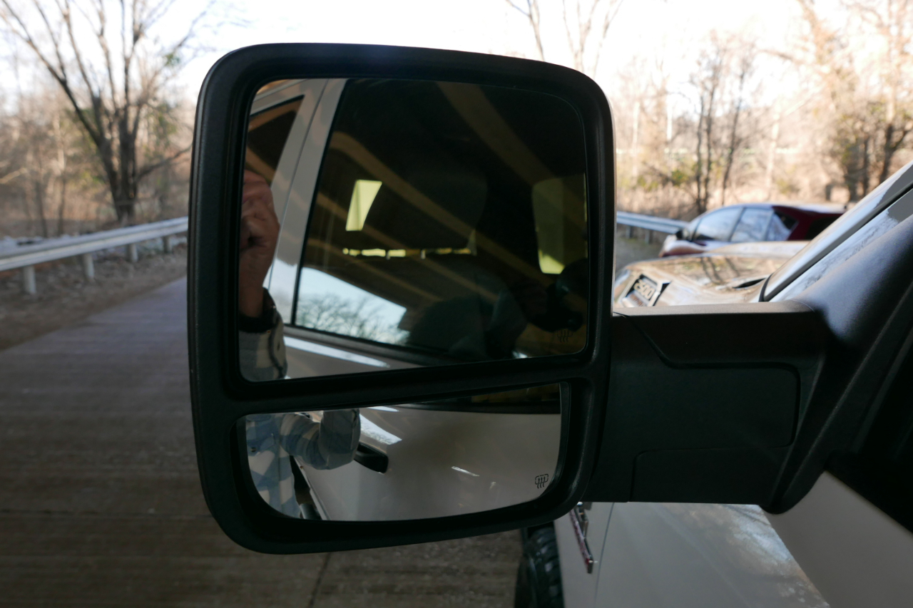 RAM 2500 Tradesman 4x4 Crew Cab 8' Box 2023