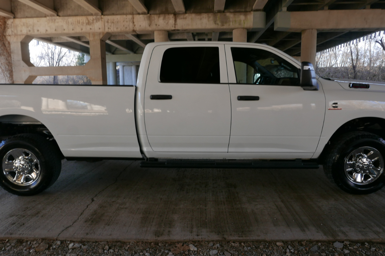 RAM 2500 Tradesman 4x4 Crew Cab 8' Box 2023