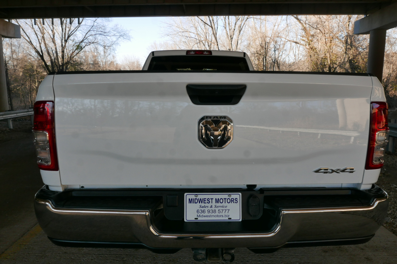 RAM 2500 Tradesman 4x4 Crew Cab 8' Box 2023