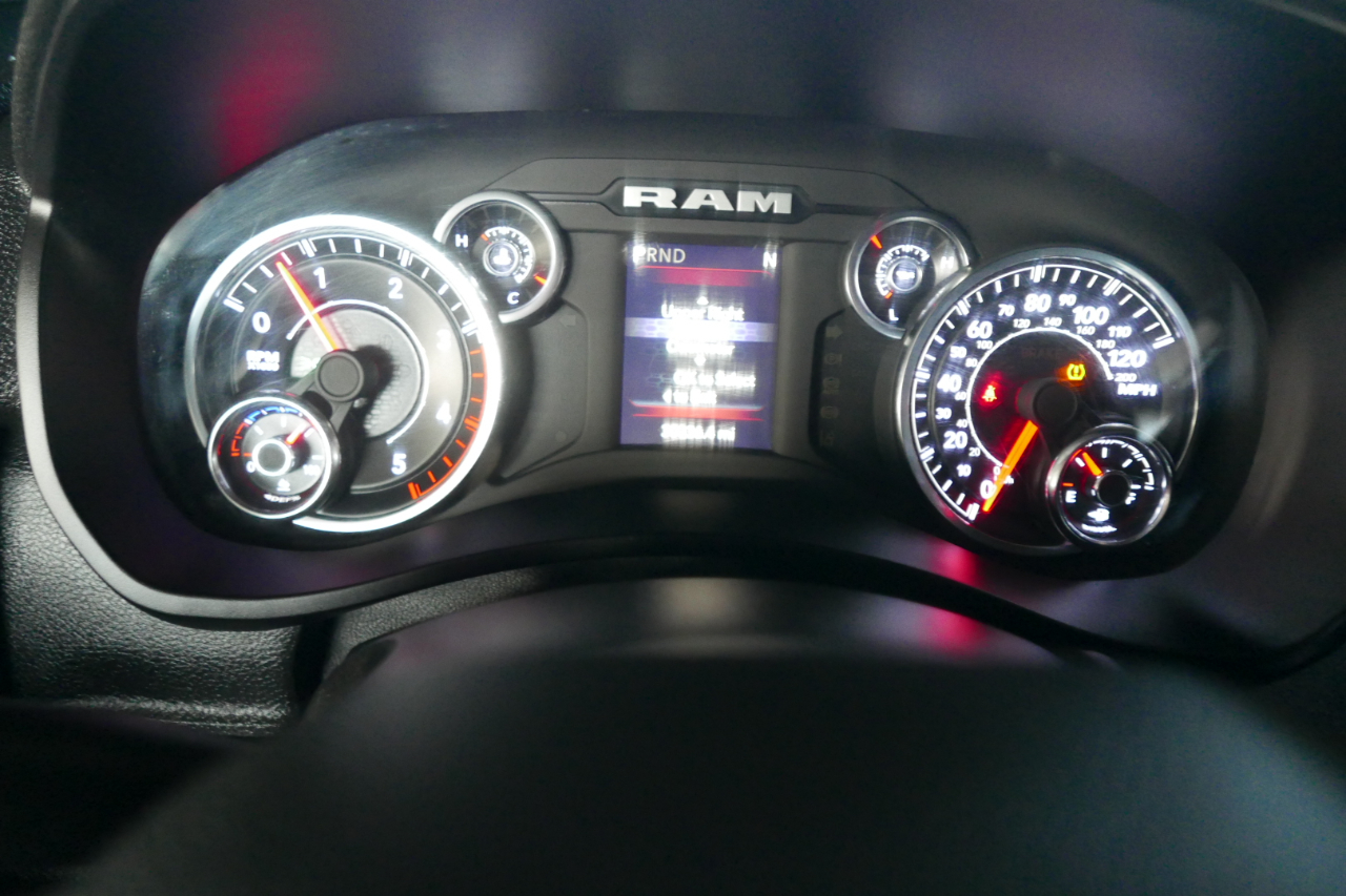 RAM 2500 Tradesman 4x4 Crew Cab 8' Box 2023