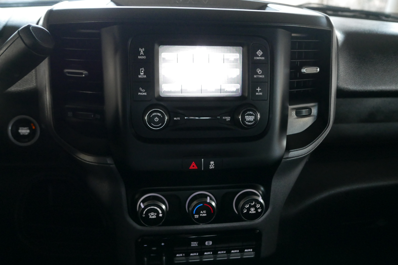 RAM 2500 Tradesman 4x4 Crew Cab 8' Box 2023