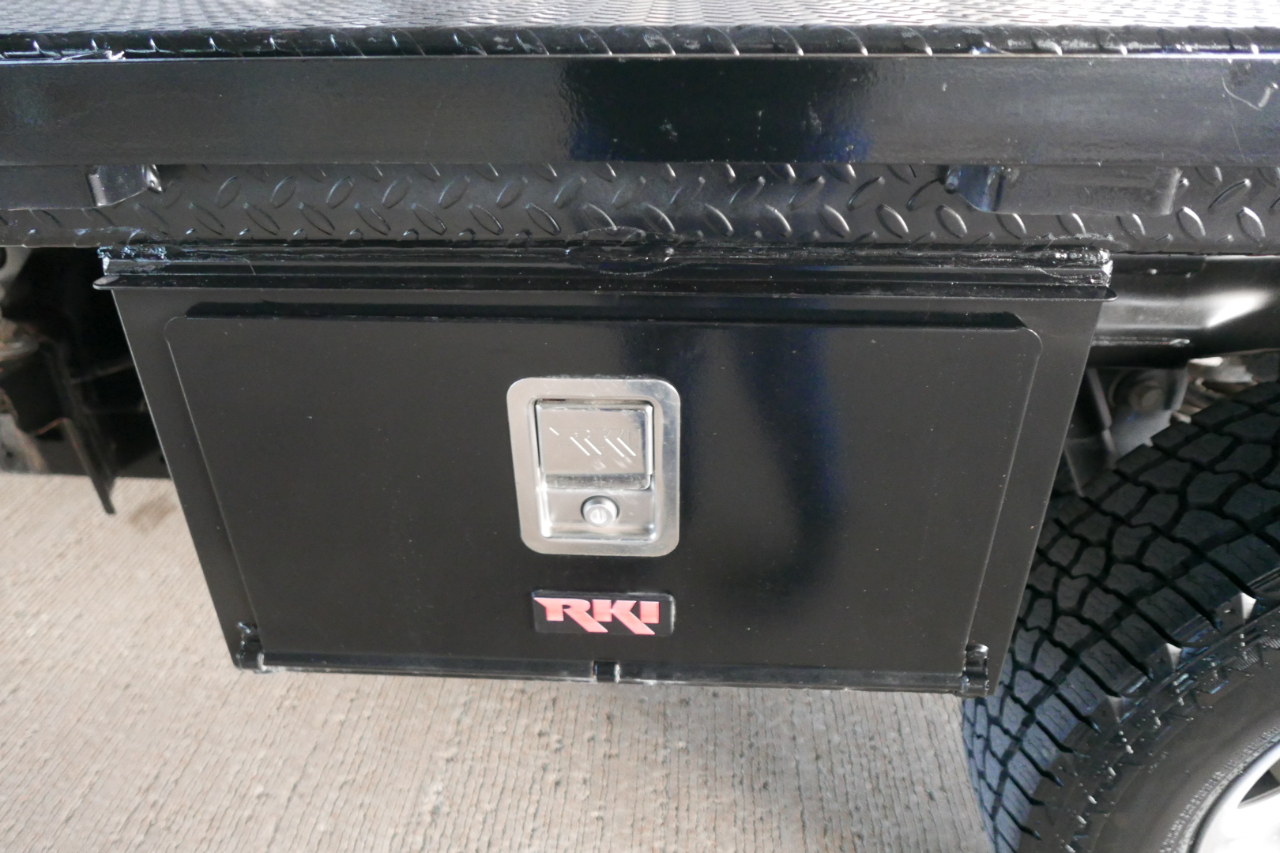 RAM 2500 Tradesman 4x4 Crew Cab 8' Box 2023