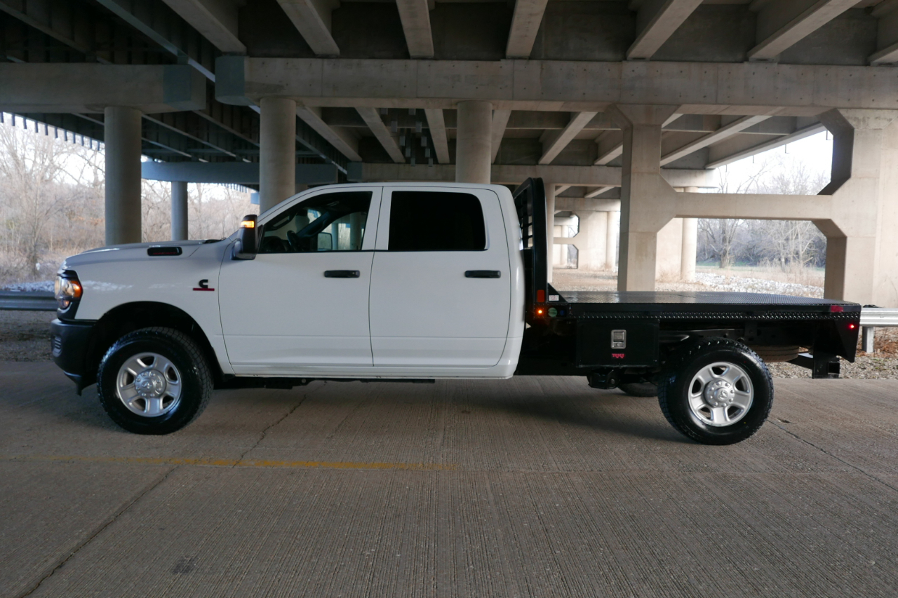 RAM 2500 Tradesman 4x4 Crew Cab 8' Box 2023