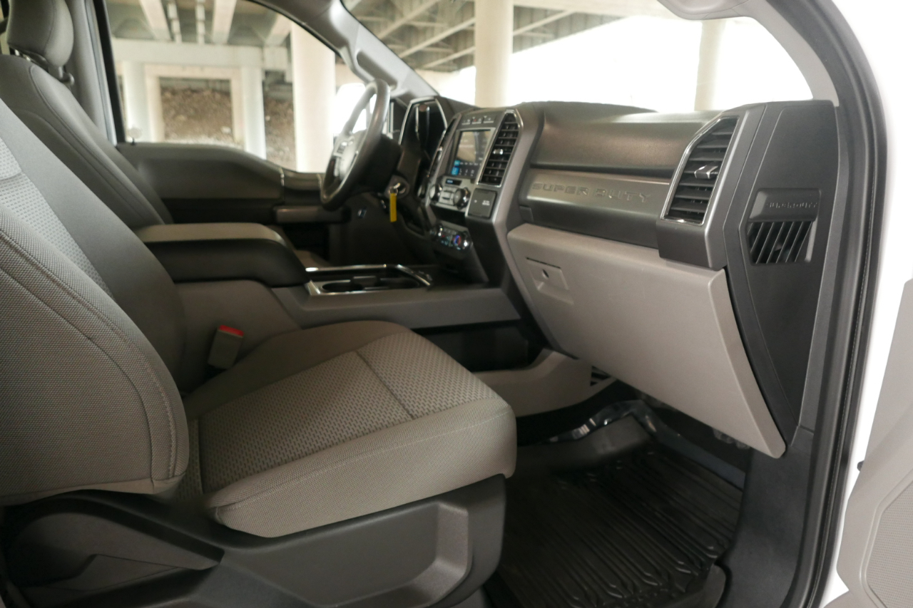 Ford Super Duty F-450 DRW XLT 4WD Crew Cab 8' Box 2019