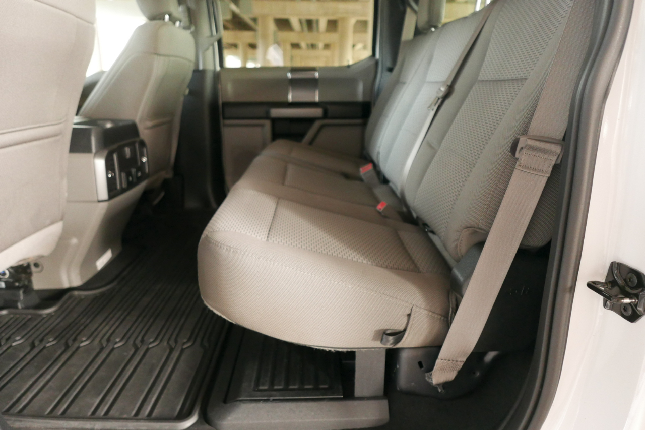 Ford Super Duty F-450 DRW XLT 4WD Crew Cab 8' Box 2019