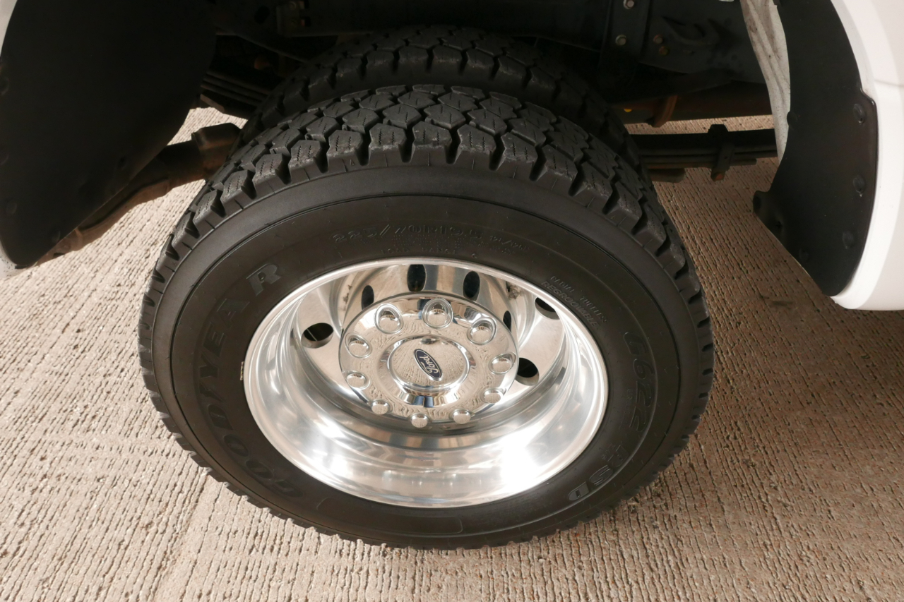 Ford Super Duty F-450 DRW XLT 4WD Crew Cab 8' Box 2019