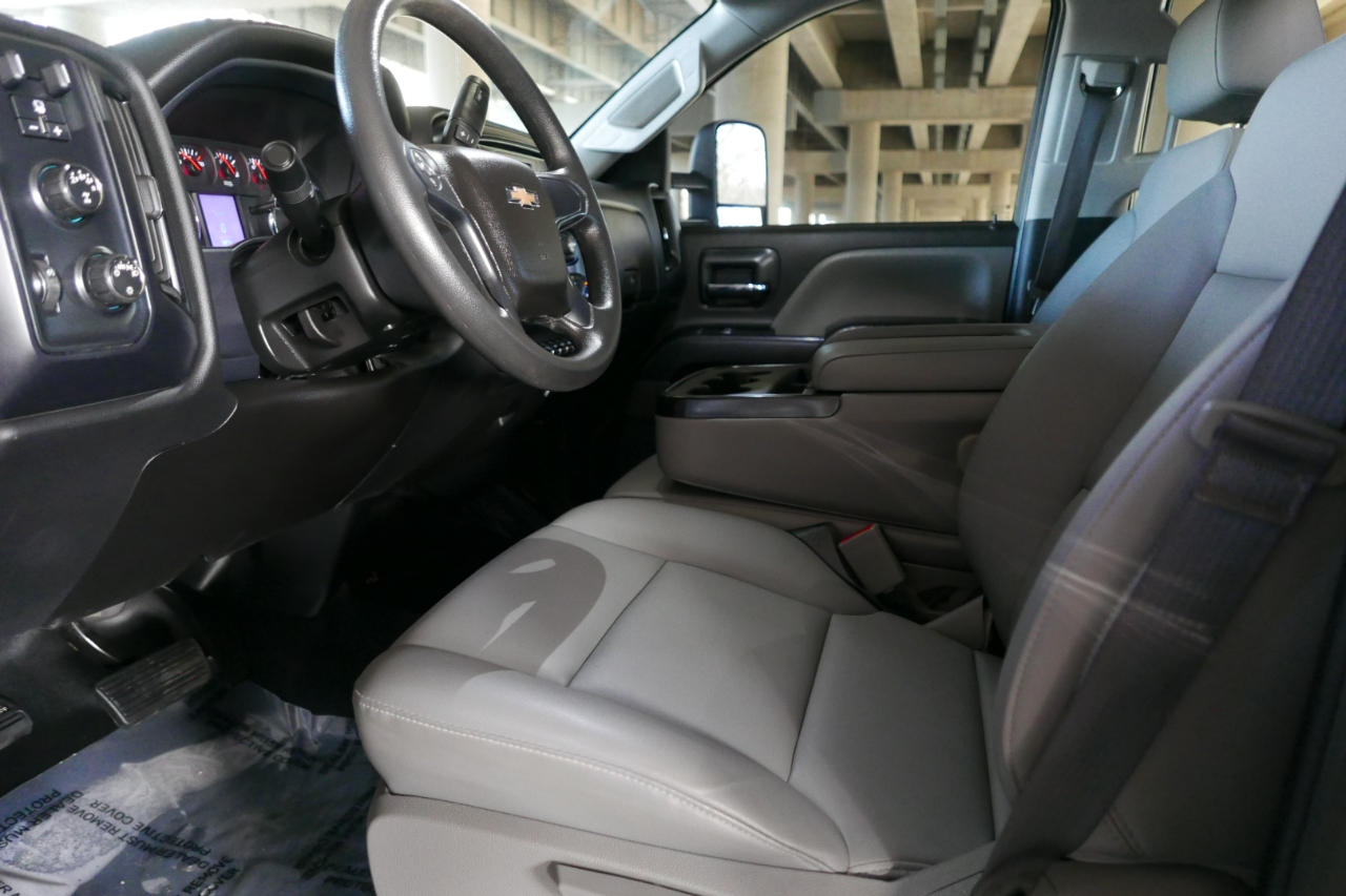 Chevrolet Silverado MD 4WD Crew Cab Work Truck 2024