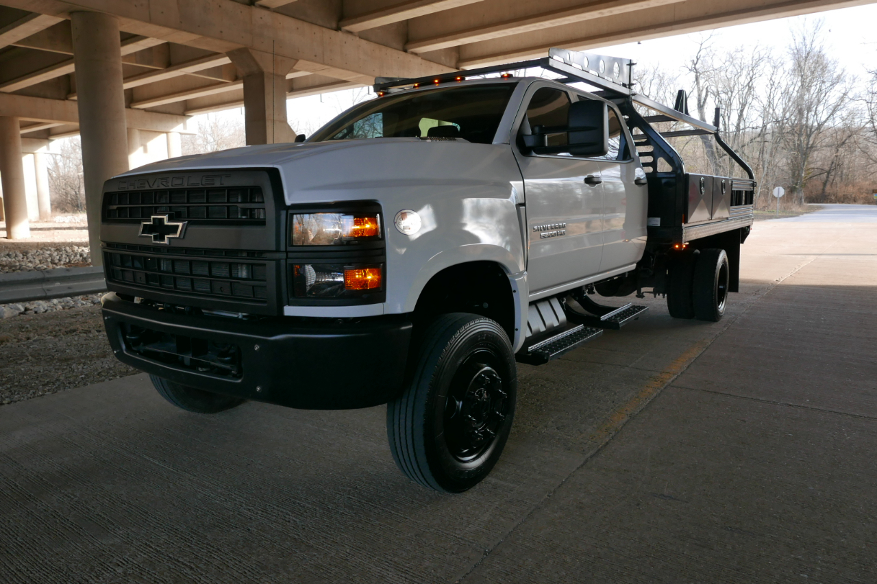 Chevrolet Silverado MD 4WD Crew Cab Work Truck 2024