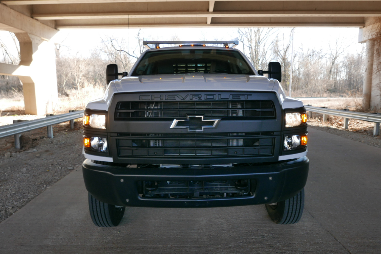 Chevrolet Silverado MD 4WD Crew Cab Work Truck 2024