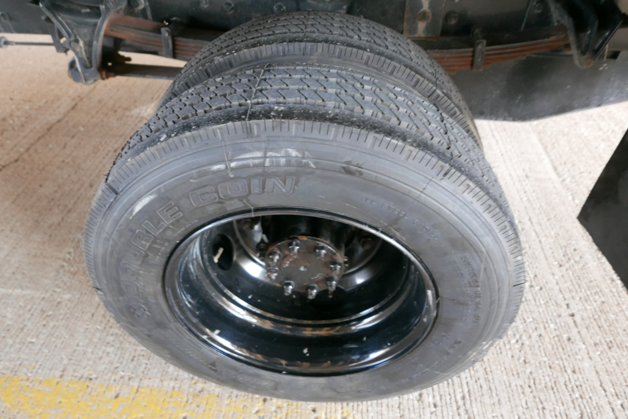 Chevrolet Silverado MD 4WD Crew Cab Work Truck 2024