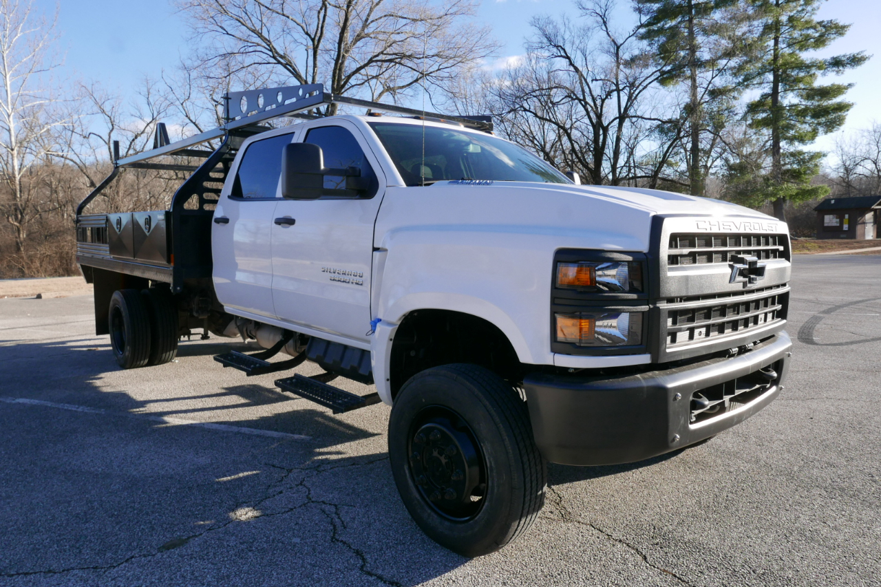 Chevrolet Silverado MD 4WD Crew Cab Work Truck 2024