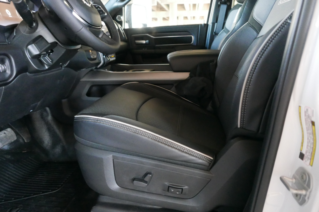 RAM 3500 Chassis Cab Big Horn 4WD Crew Cab 60" CA 172.4" WB 2026