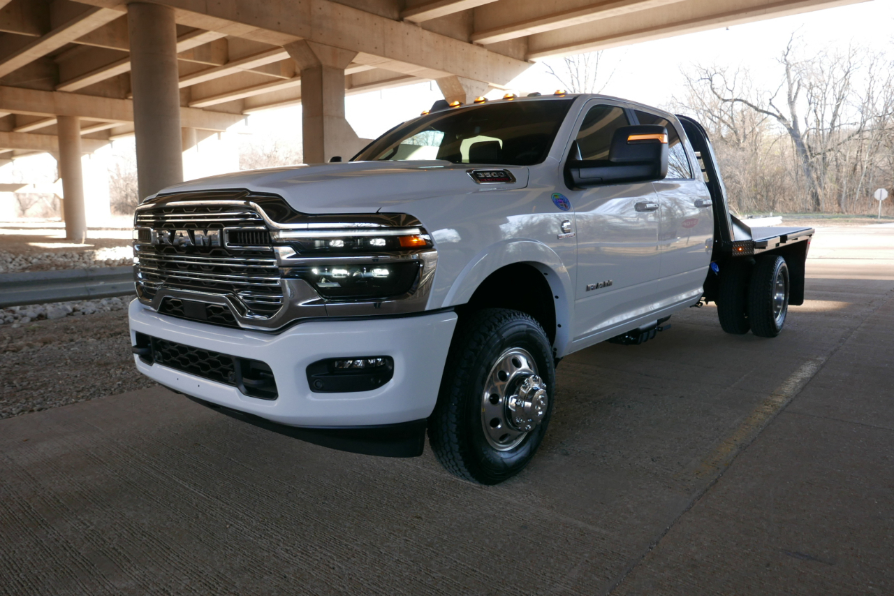 RAM 3500 Chassis Cab Big Horn 4WD Crew Cab 60" CA 172.4" WB 2026