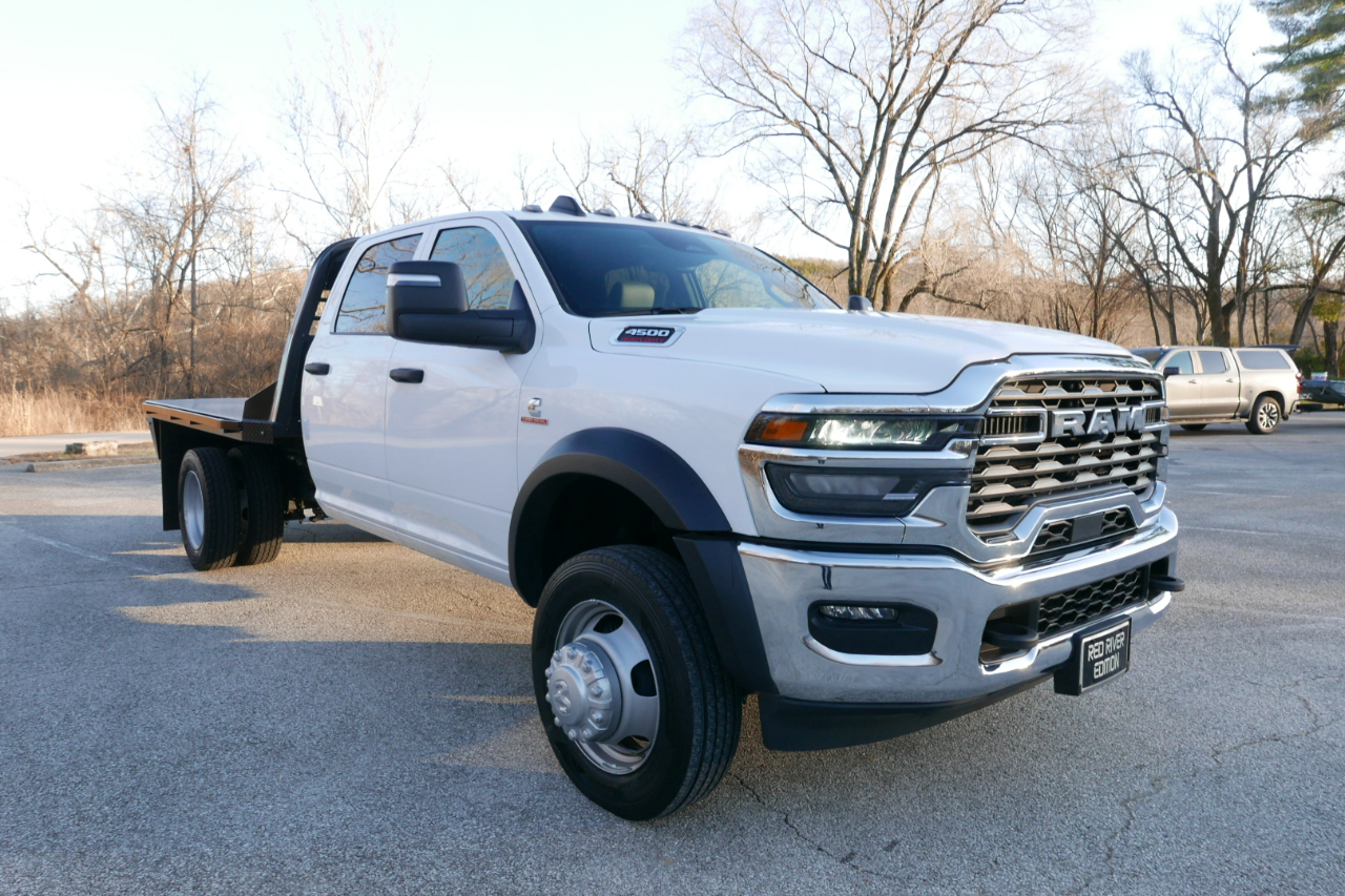 RAM 4500 Chassis Cab Tradesman 4x4 Crew Cab 60" CA 173.4" WB 2025