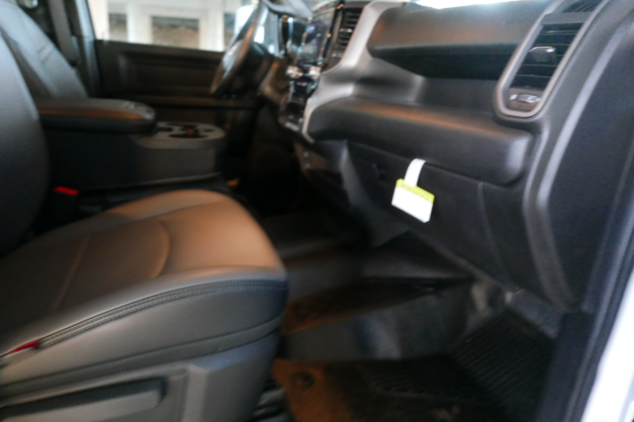 RAM 4500 Chassis Cab Tradesman 4x4 Crew Cab 60" CA 173.4" WB 2025