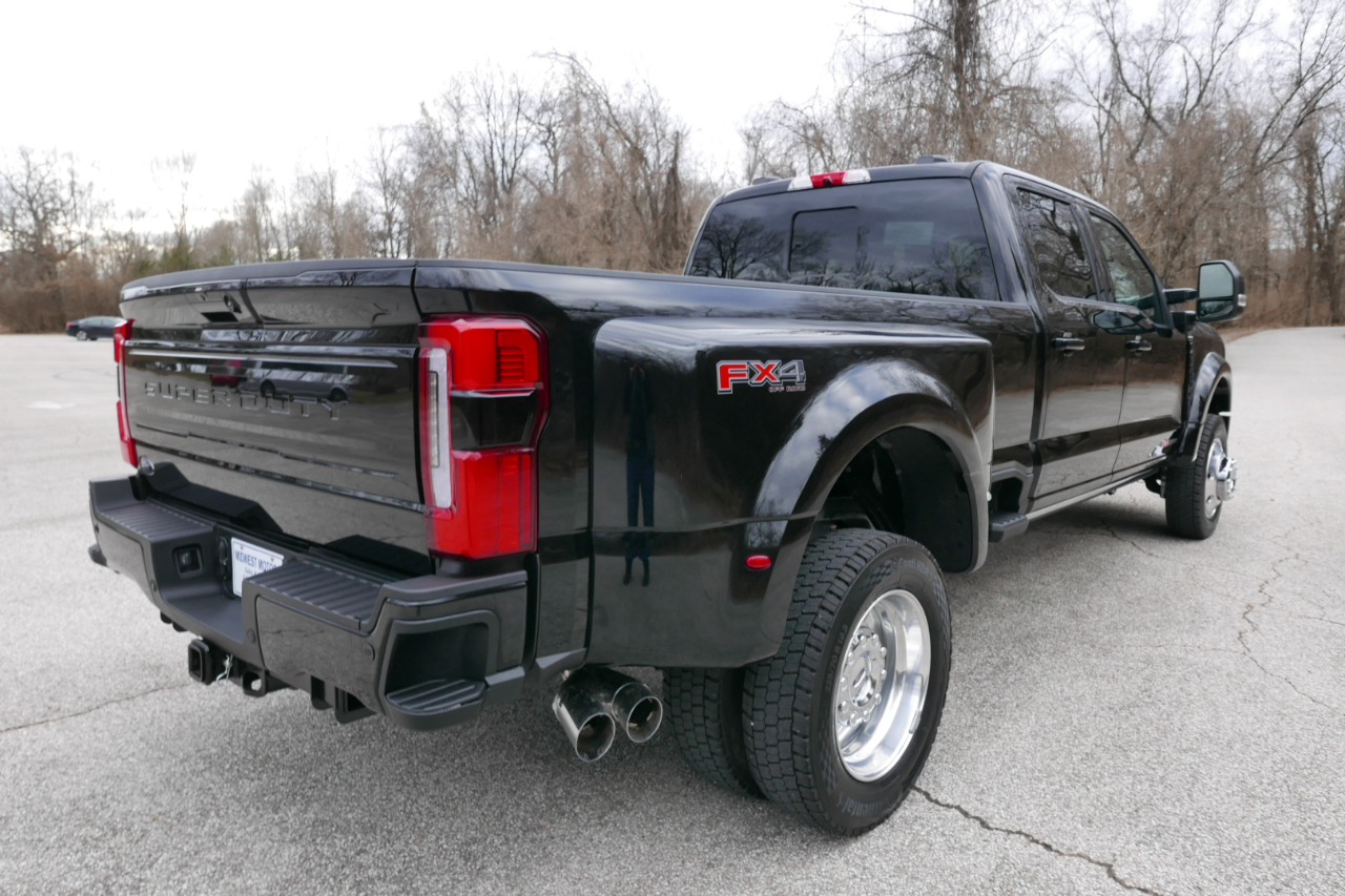 Ford Super Duty F-450 DRW Platinum 4WD Crew Cab 8' Box 2026