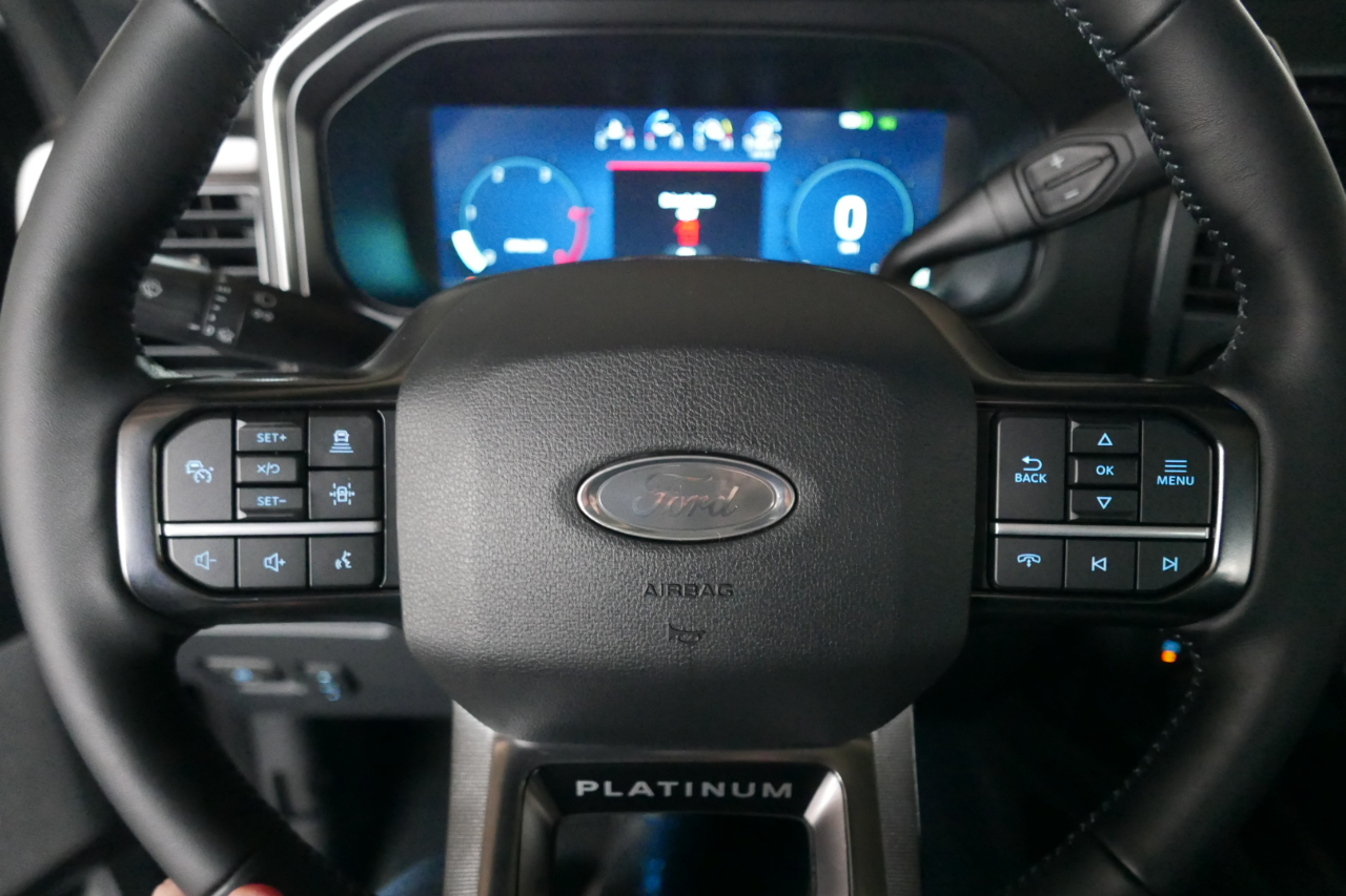 Ford Super Duty F-450 DRW Platinum 4WD Crew Cab 8' Box 2026