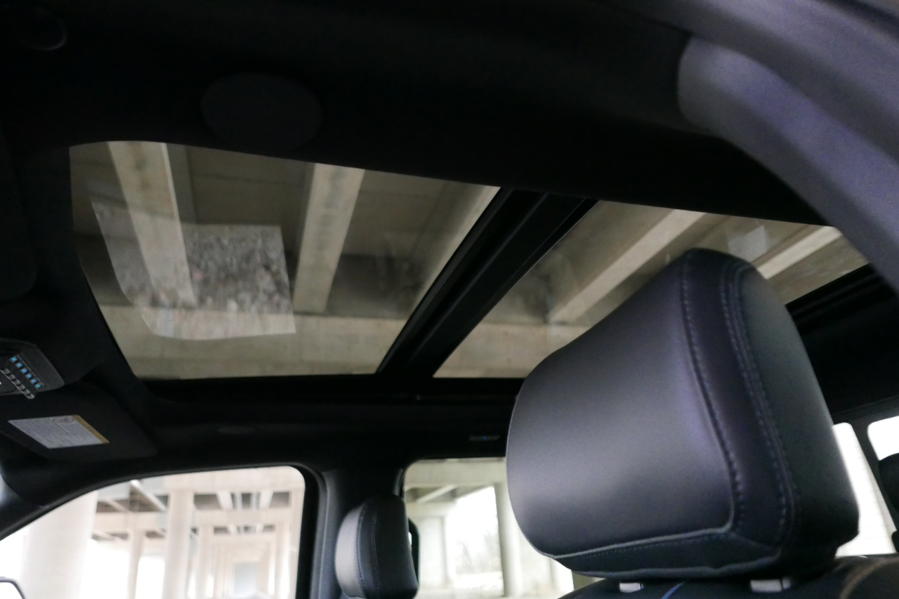 Ford Super Duty F-450 DRW Platinum 4WD Crew Cab 8' Box 2026