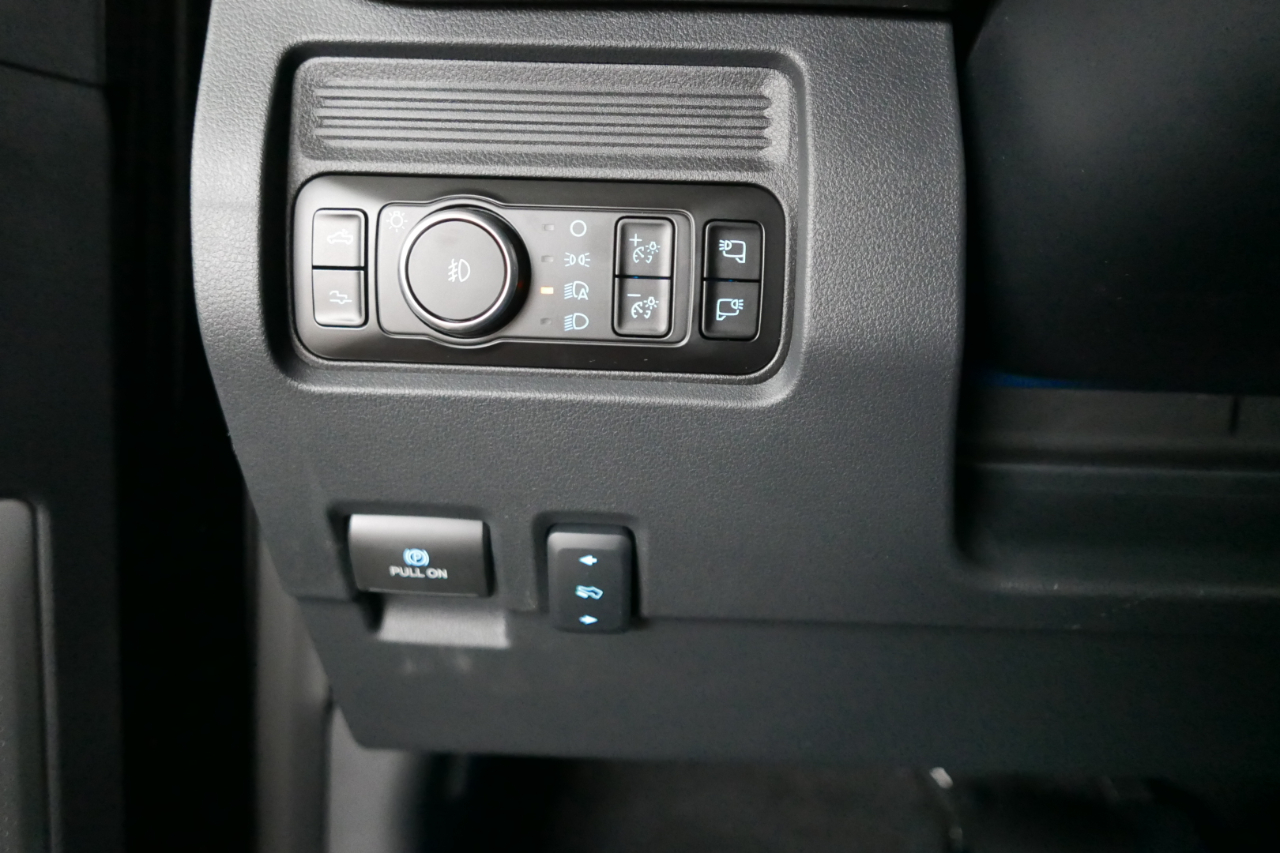 Ford Super Duty F-450 DRW Platinum 4WD Crew Cab 8' Box 2026