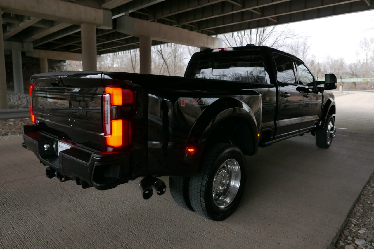 Ford Super Duty F-450 DRW Platinum 4WD Crew Cab 8' Box 2026