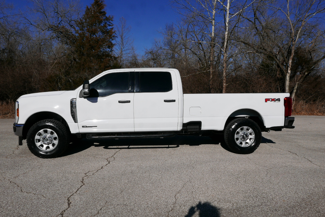Ford Super Duty F-250 SRW XLT 4WD Crew Cab 8' Box 2024