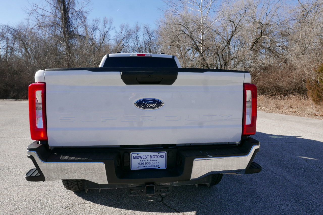 Ford Super Duty F-250 SRW XLT 4WD Crew Cab 8' Box 2024