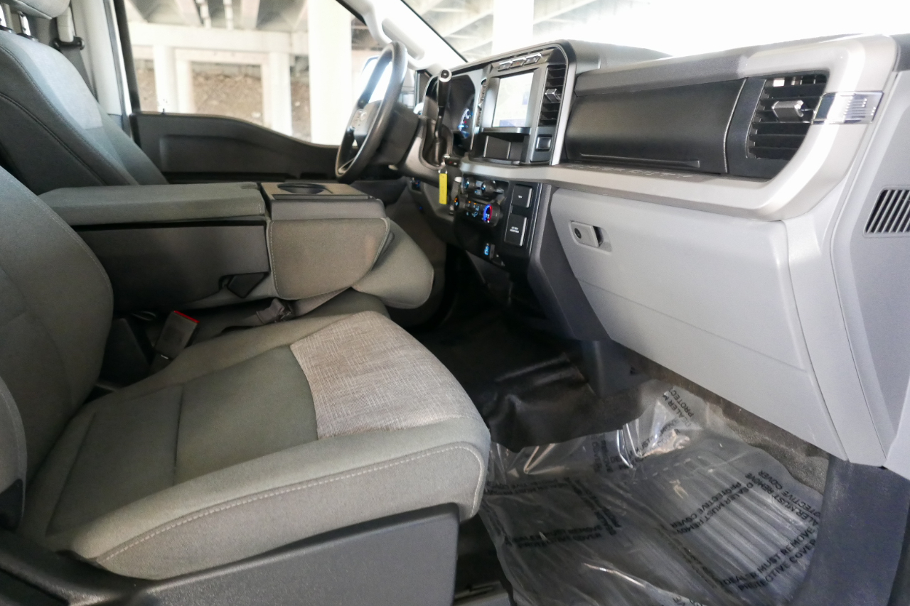 Ford Super Duty F-250 SRW XLT 4WD Crew Cab 8' Box 2024