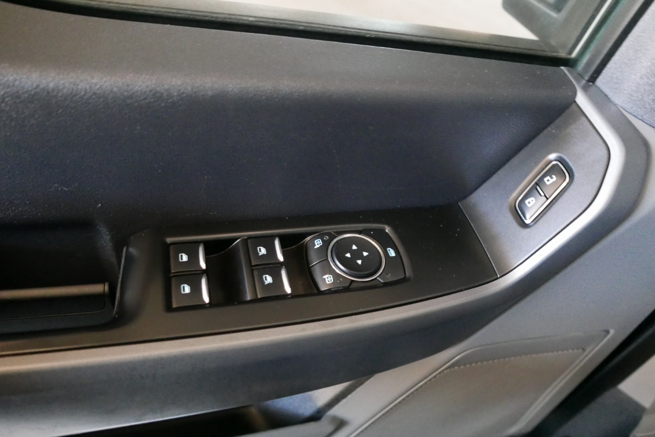 Ford Super Duty F-250 SRW XLT 4WD Crew Cab 8' Box 2024