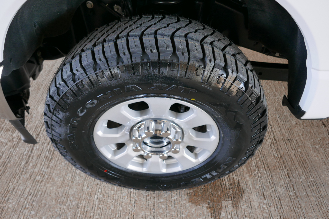 Ford Super Duty F-250 SRW XLT 4WD Crew Cab 8' Box 2024