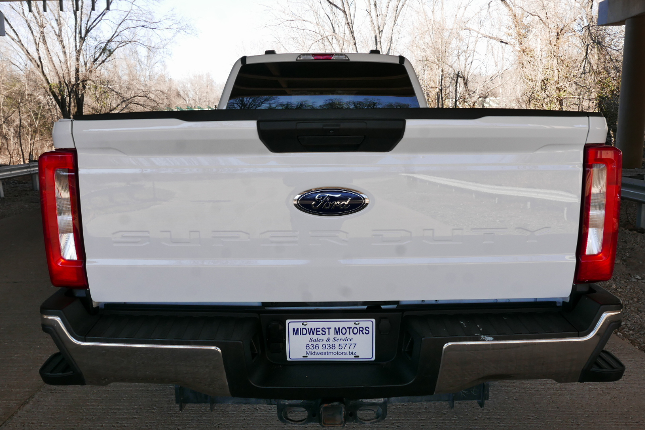Ford Super Duty F-250 SRW XLT 4WD Crew Cab 8' Box 2024