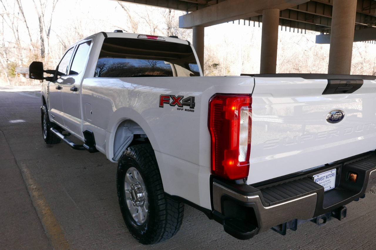 Ford Super Duty F-250 SRW XLT 4WD Crew Cab 8' Box 2024