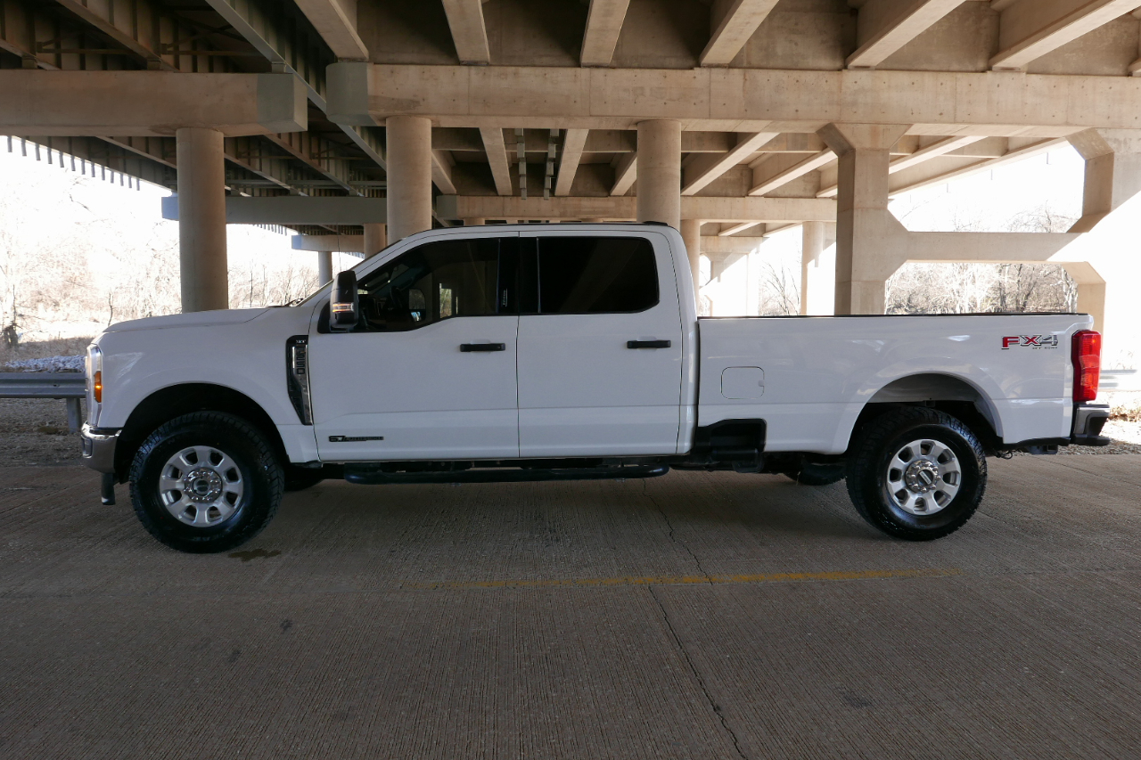Ford Super Duty F-250 SRW XLT 4WD Crew Cab 8' Box 2024