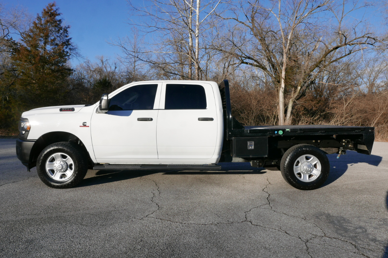 RAM 2500 Tradesman 4x4 Crew Cab 8' Box 2024