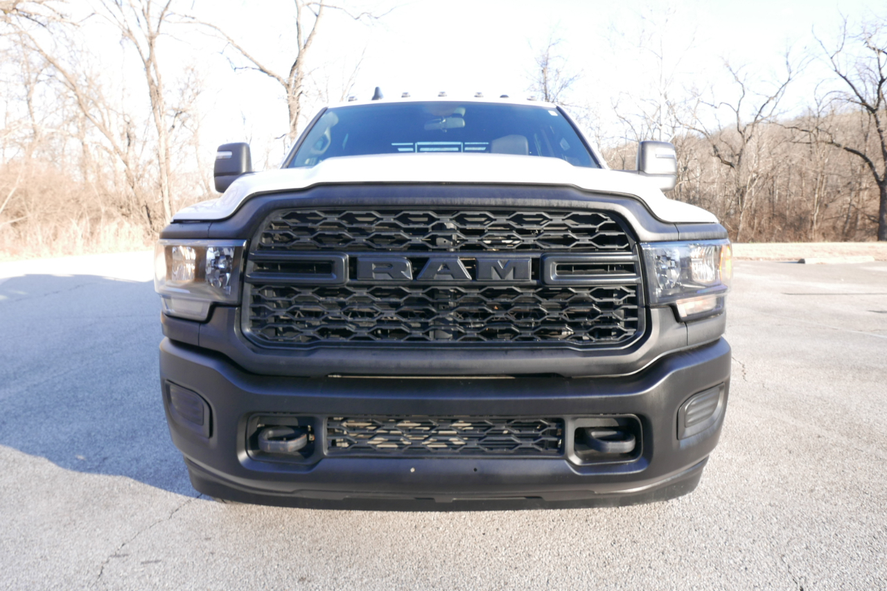 RAM 2500 Tradesman 4x4 Crew Cab 8' Box 2024