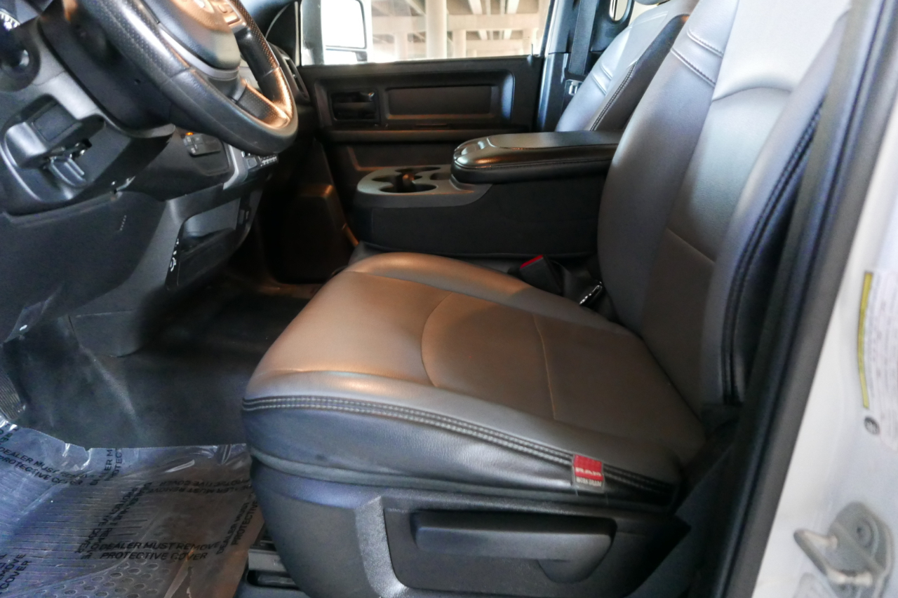 RAM 2500 Tradesman 4x4 Crew Cab 8' Box 2024