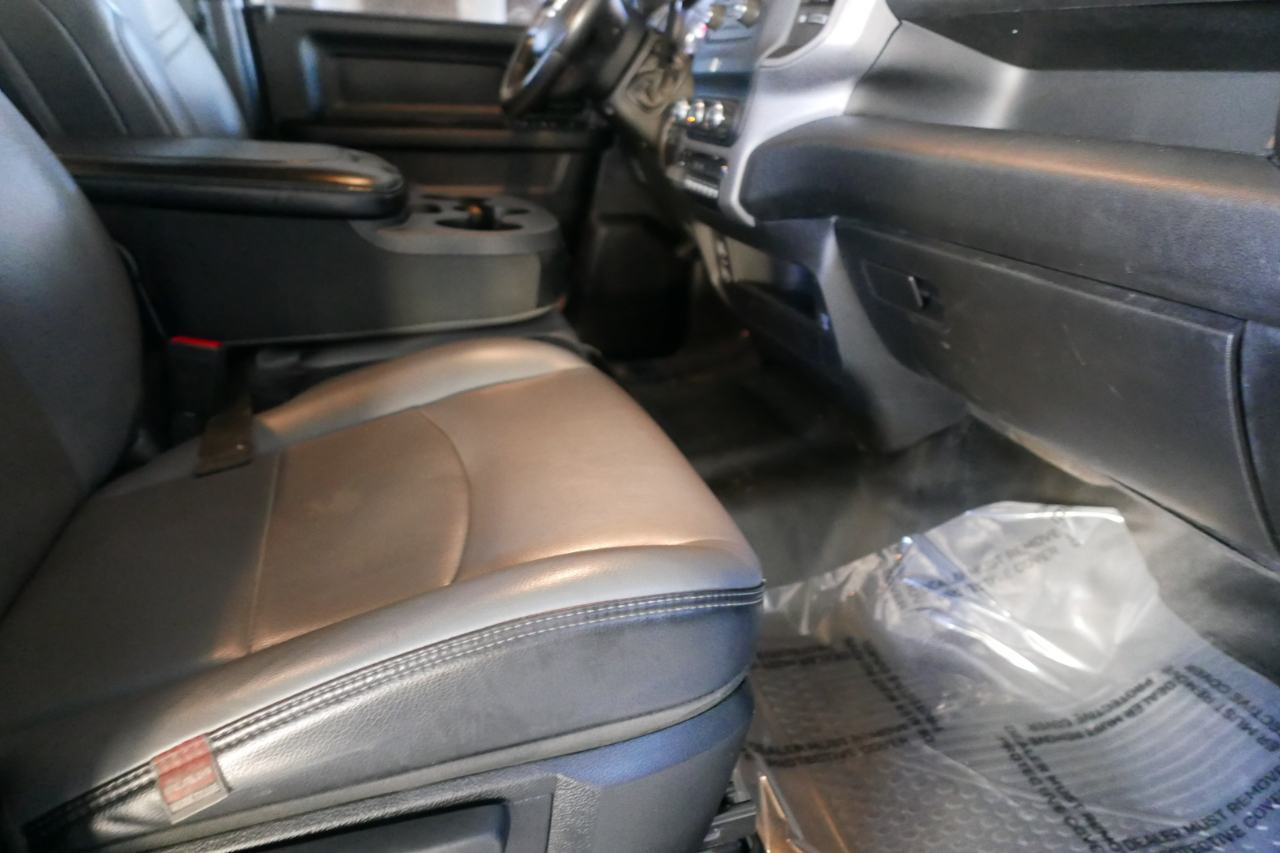 RAM 2500 Tradesman 4x4 Crew Cab 8' Box 2024