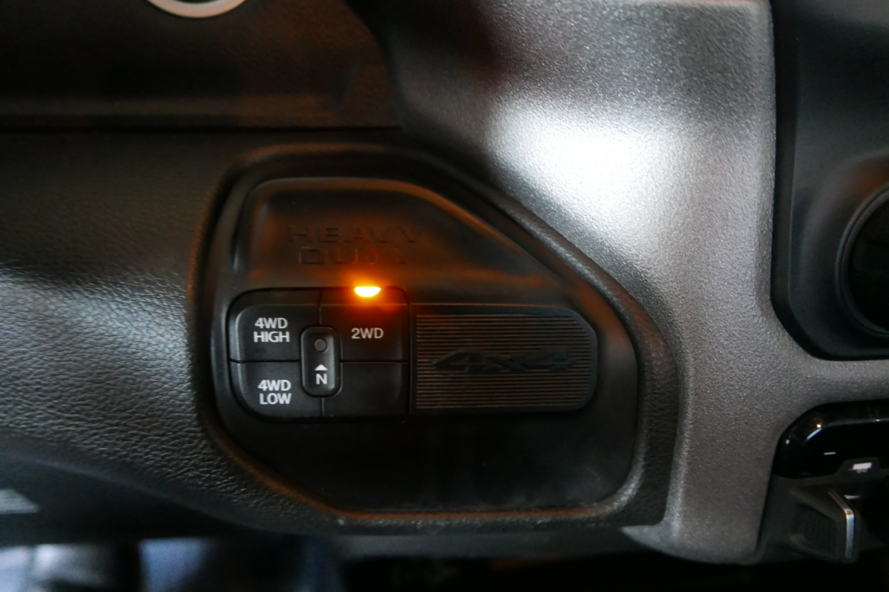 RAM 2500 Tradesman 4x4 Crew Cab 8' Box 2024