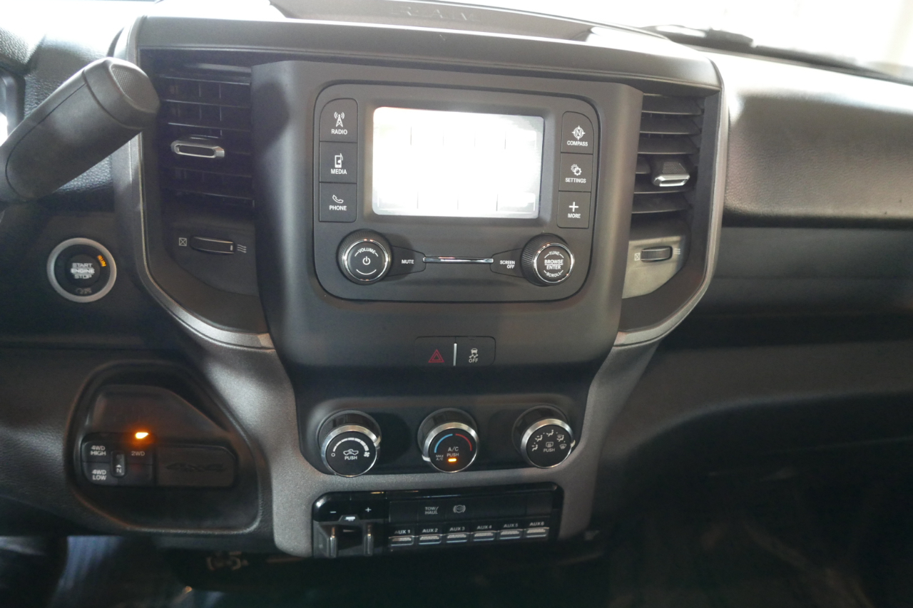 RAM 2500 Tradesman 4x4 Crew Cab 8' Box 2024
