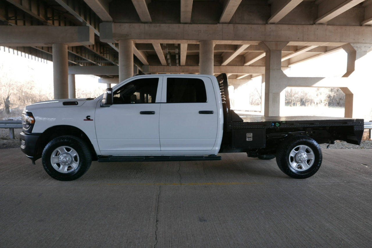 RAM 2500 Tradesman 4x4 Crew Cab 8' Box 2024