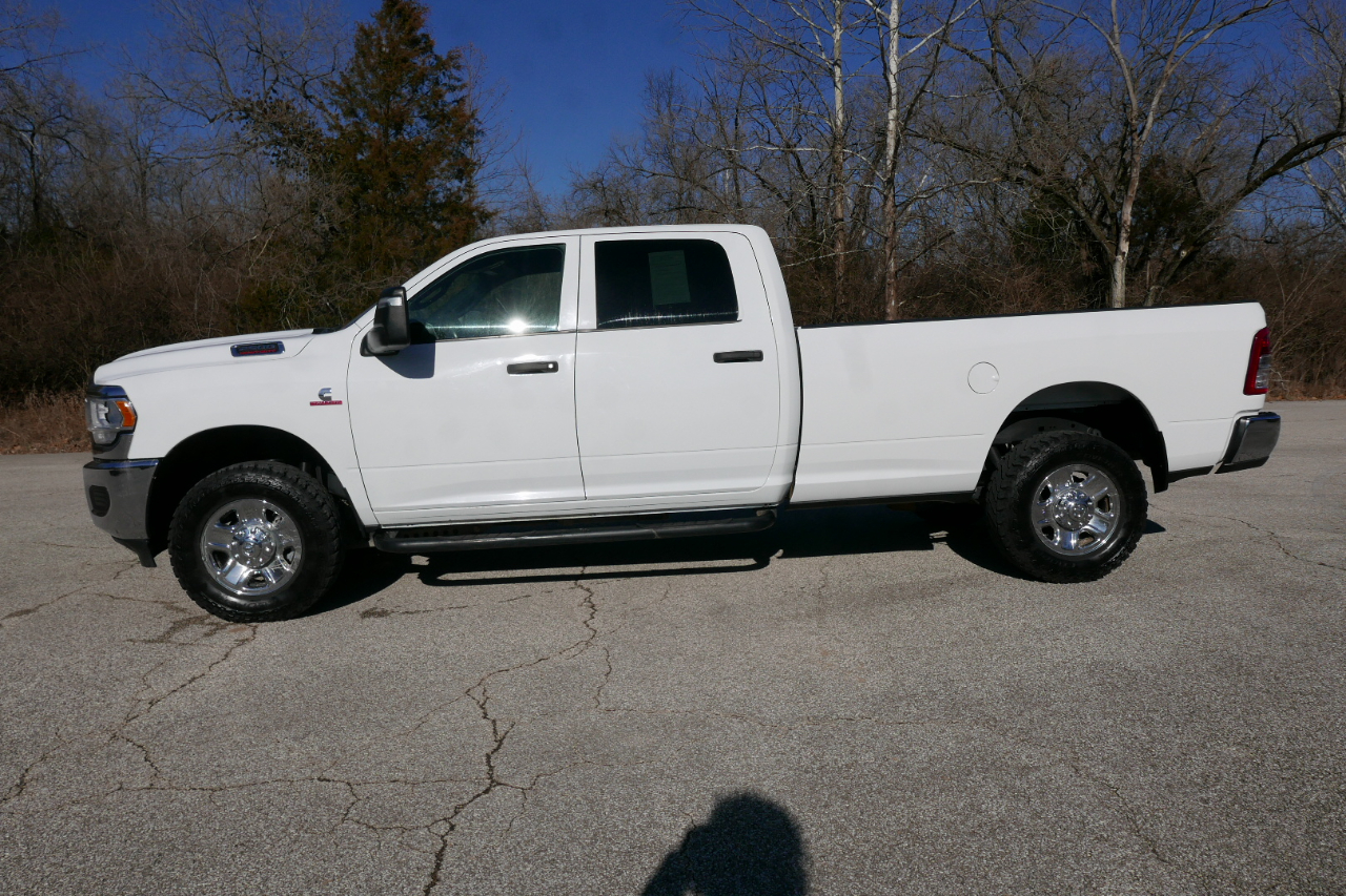 RAM 2500 Tradesman 4x4 Crew Cab 8' Box 2023