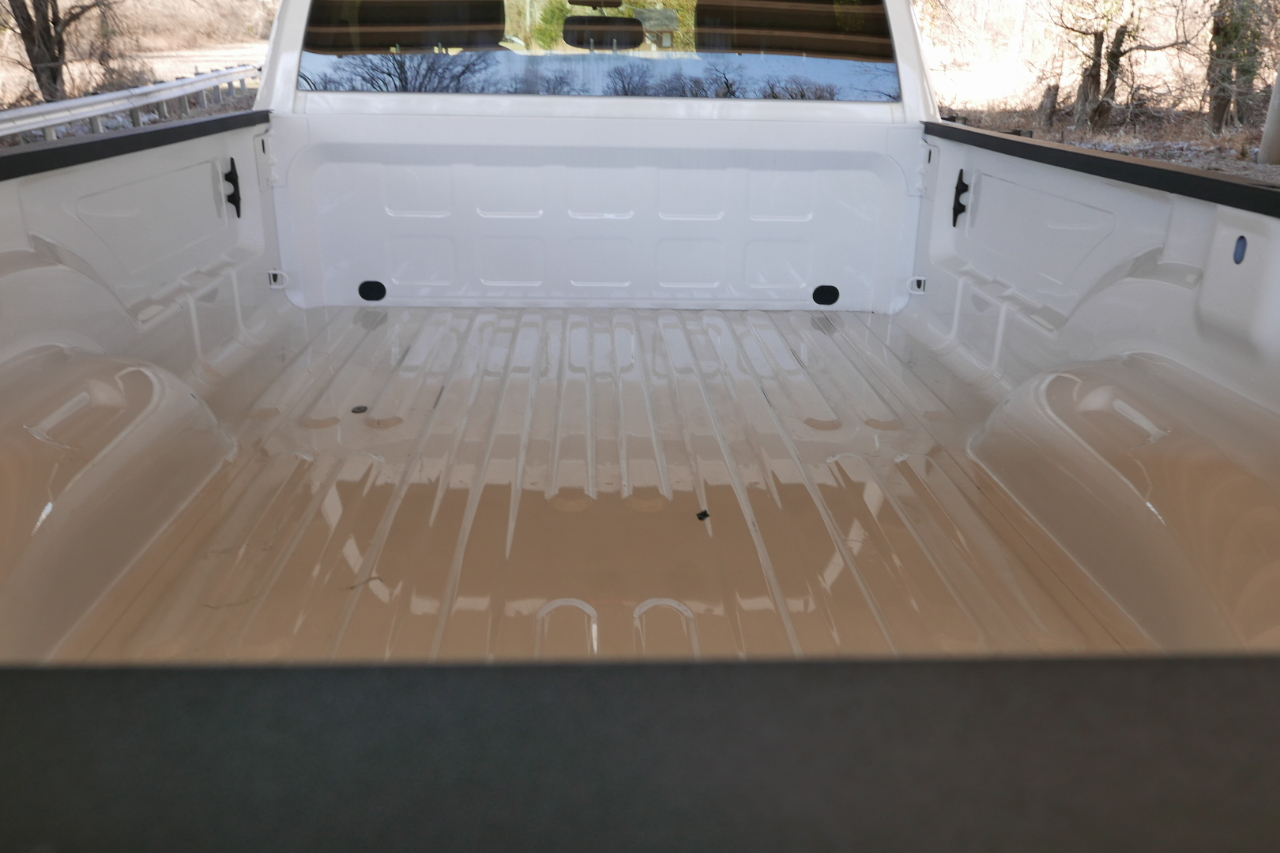 RAM 2500 Tradesman 4x4 Crew Cab 8' Box 2023