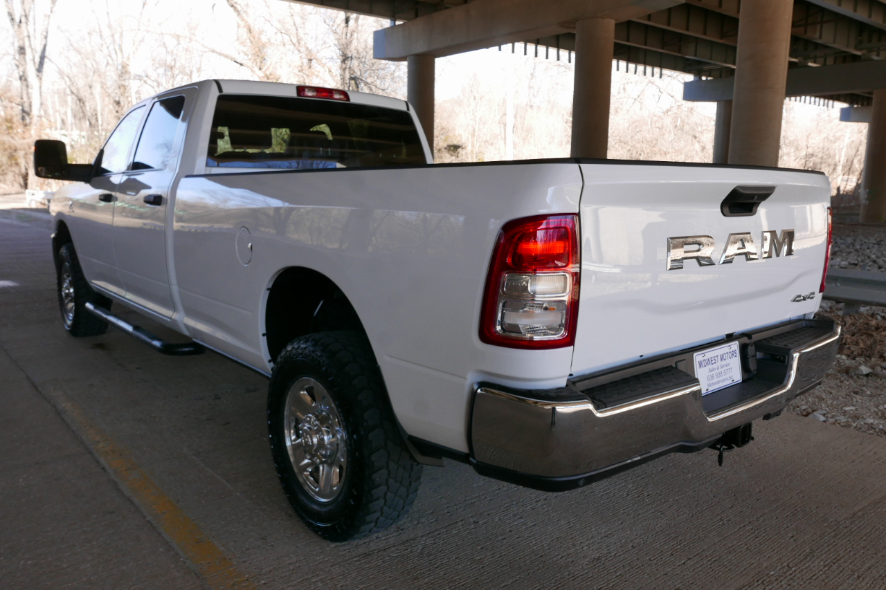 RAM 2500 Tradesman 4x4 Crew Cab 8' Box 2023