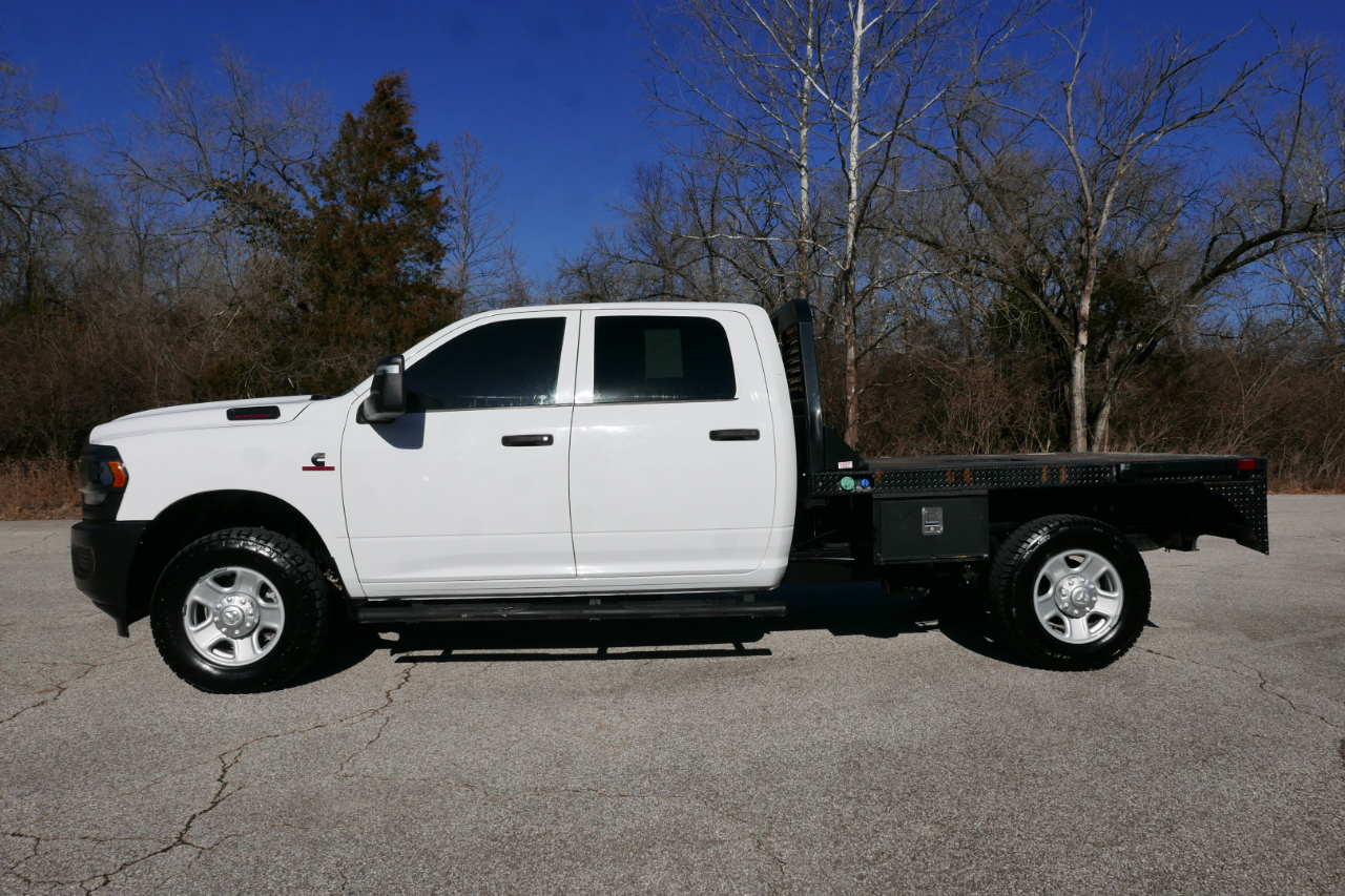 RAM 2500 Tradesman 4x4 Crew Cab 8' Box 2023