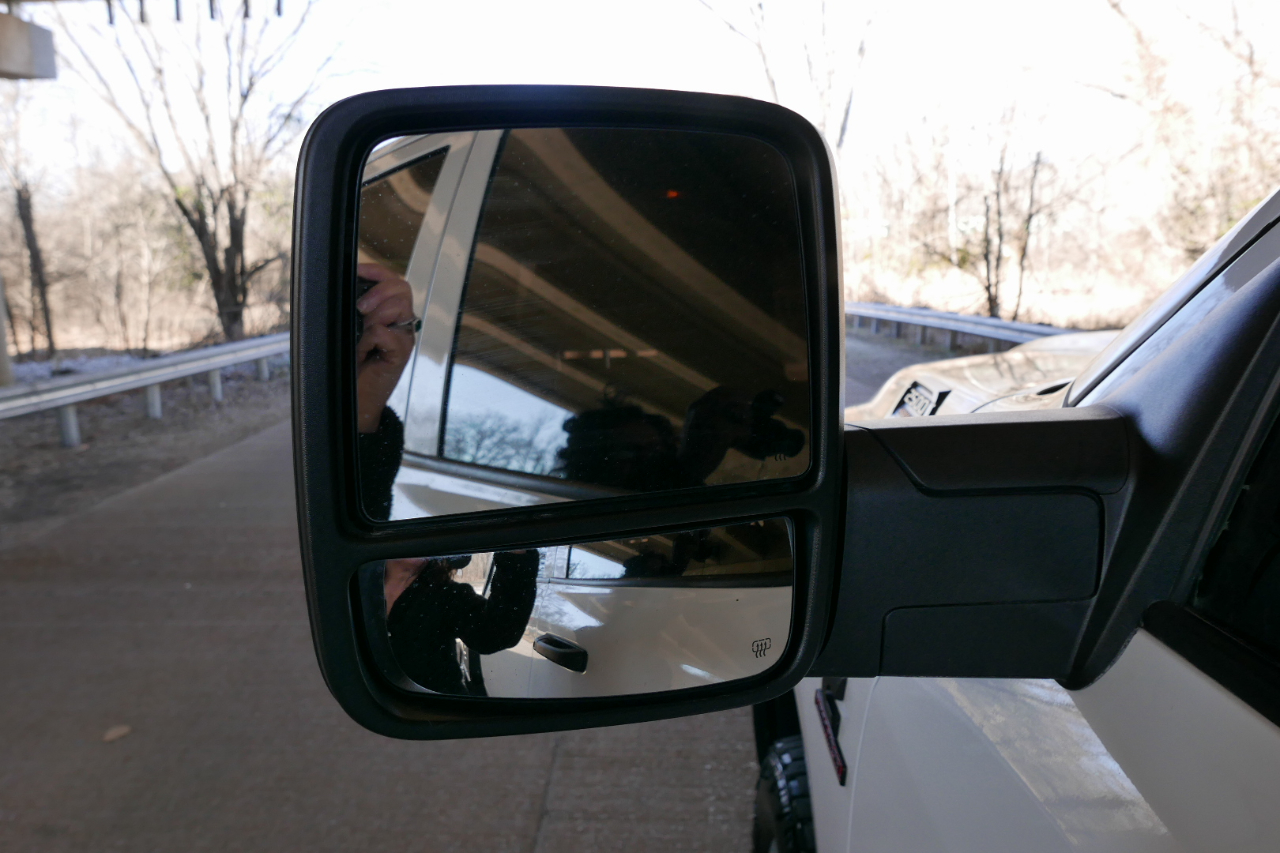 RAM 2500 Tradesman 4x4 Crew Cab 8' Box 2023