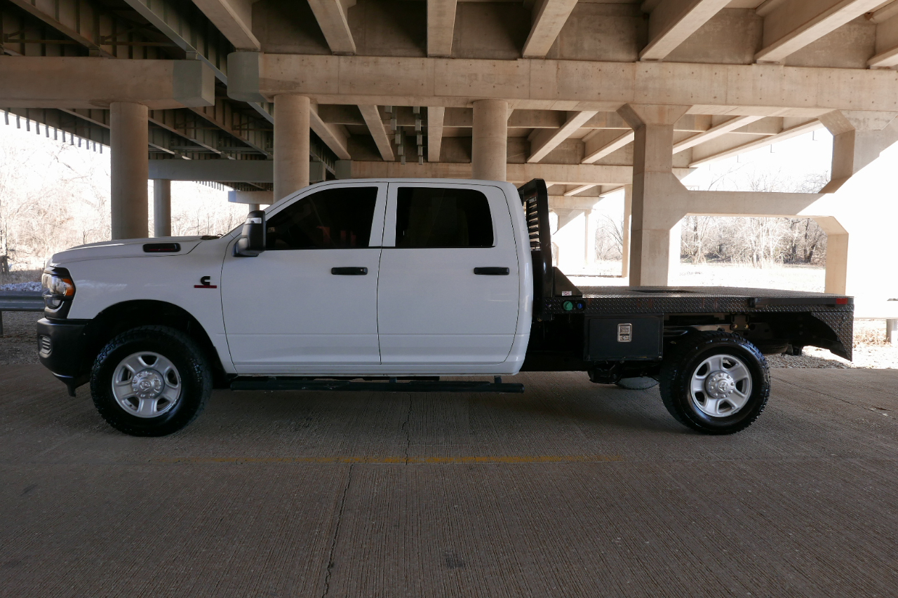 RAM 2500 Tradesman 4x4 Crew Cab 8' Box 2023