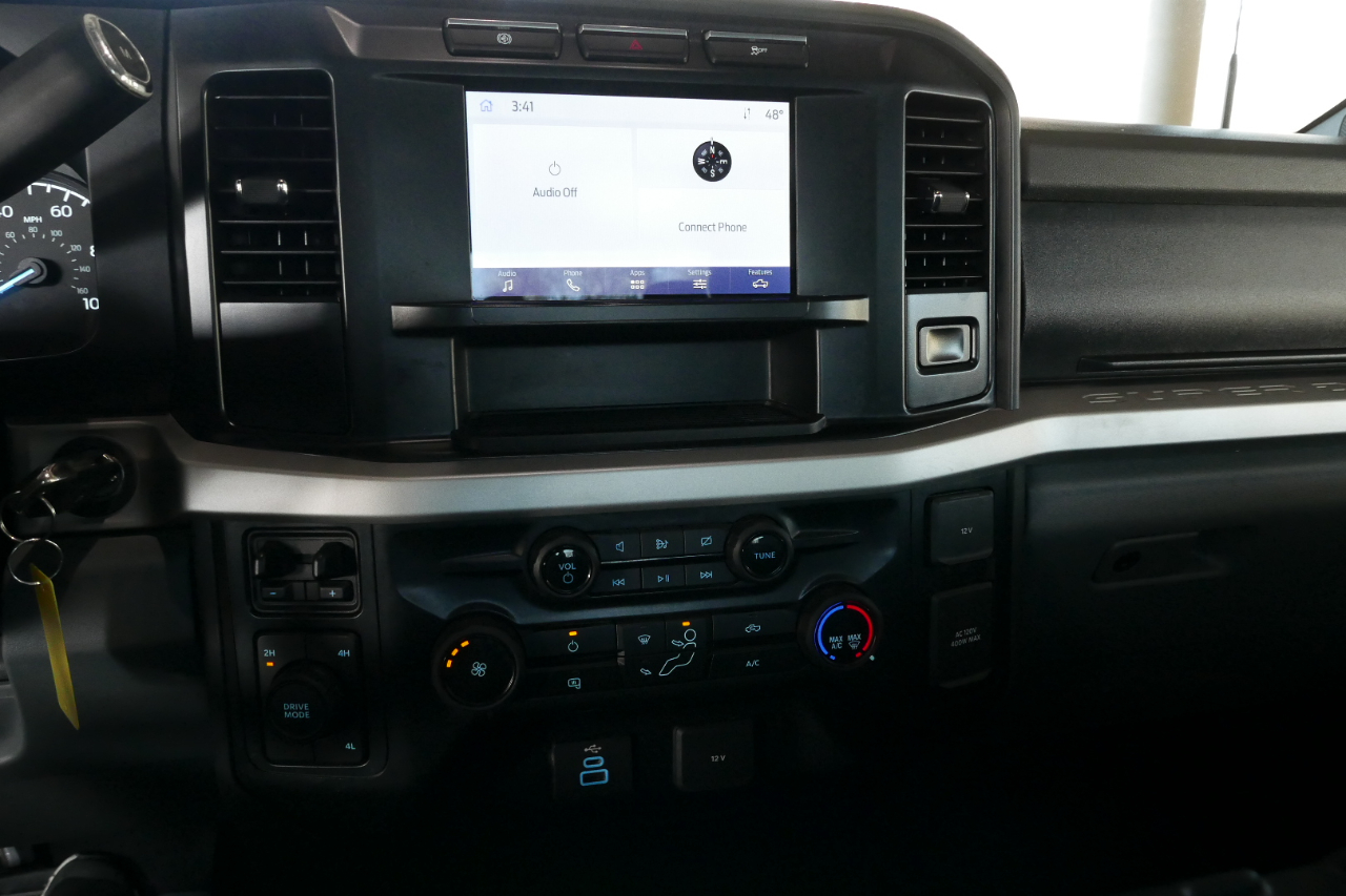 Ford Super Duty F-250 SRW XLT 4WD Crew Cab 8' Box 2024