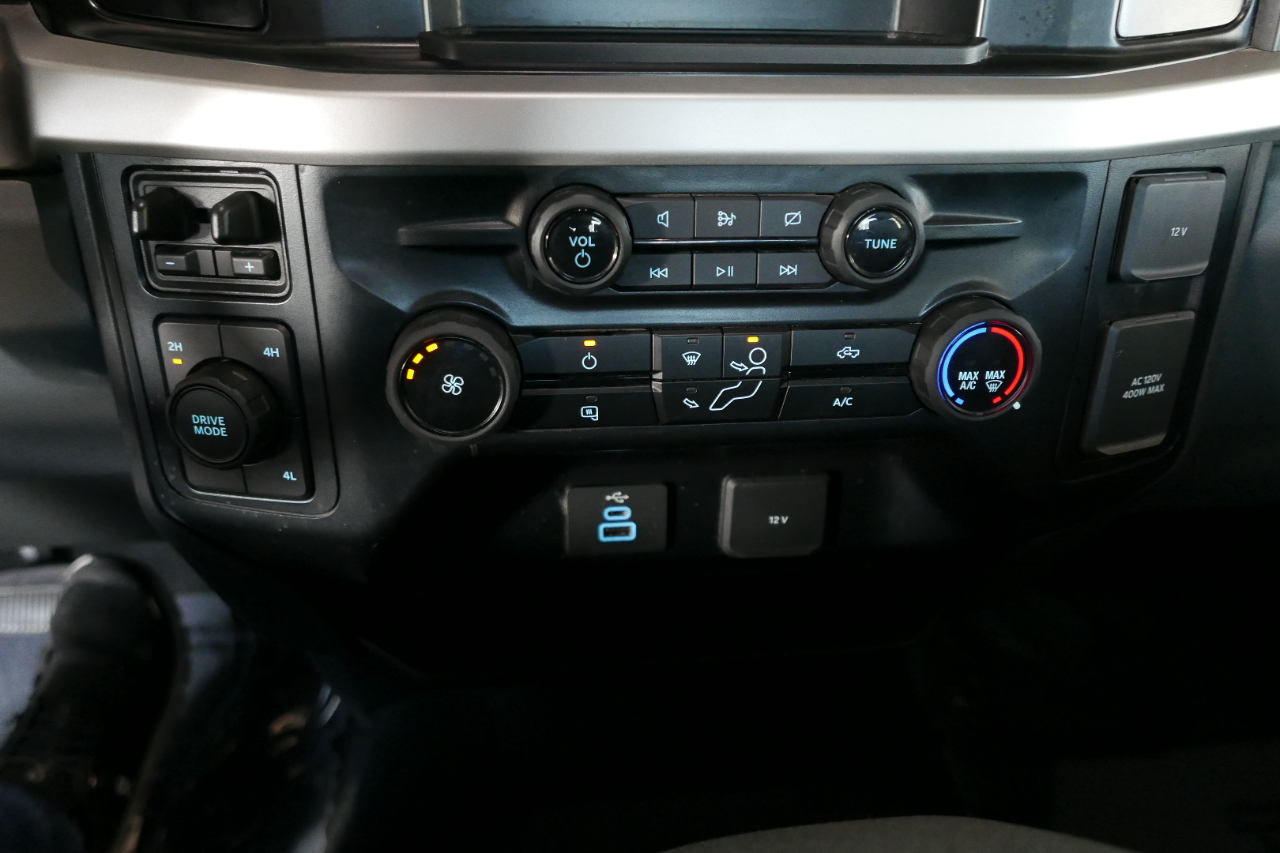 Ford Super Duty F-250 SRW XLT 4WD Crew Cab 8' Box 2024